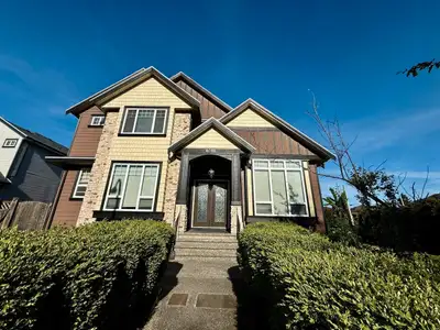 Walk to Schools, Transit, & Parks – 2BR Basement in Fleetwood