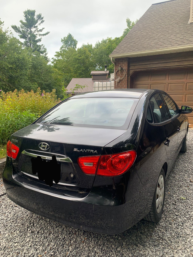 2010 Hyundai Elantra 4dr Sdn in Cars & Trucks in Ottawa - Image 2