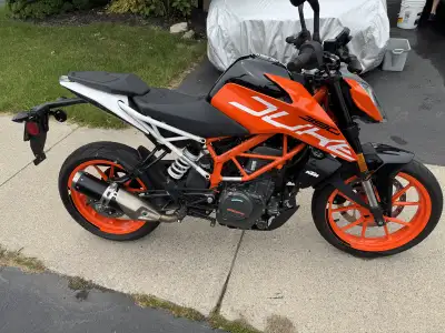 I'm selling my 2020 KTM Duke 390, a fantastic motorcycle with low kilometres, perfect for someone lo...