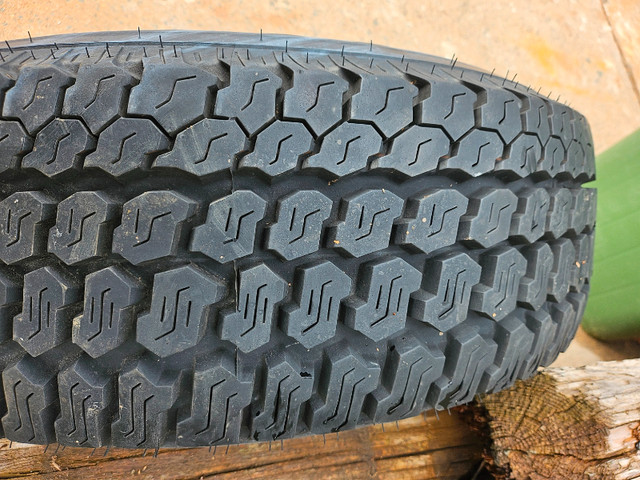 30 X 9.5 X R15 Tire i in Tires & Rims in City of Halifax - Image 2