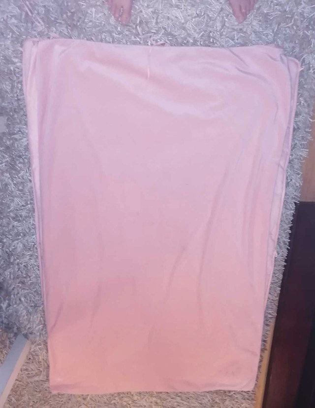 PINK 5LB WEIGHTED BLANKET in Health & Special Needs in London - Image 2