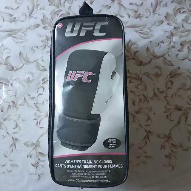 Women's Training  Gloves in Other in City of Toronto - Image 3