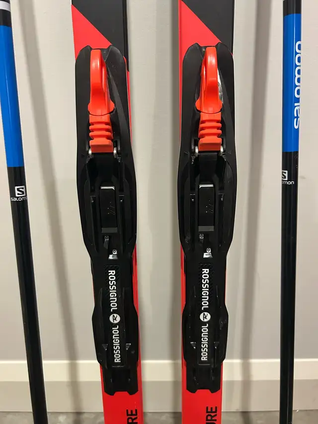 Rossignol Venture X-Tour XC Skis & Poles - 130 cm in Ski in Ottawa - Image 4