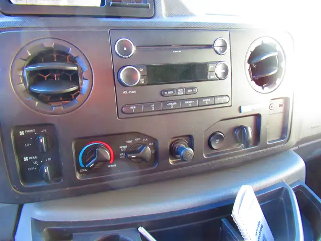 2011 Ford E3500 van604128078820823046