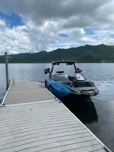 You’ll be turning heads in this 2019 Surpa SL, there’s no question! Brand new to our fleet, this boa...