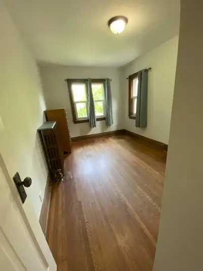 Private bedroom in shared house—30 mins to downtown!