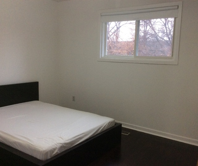Room for rent near Finch/pharmacy Long Term Rentals City of Toronto