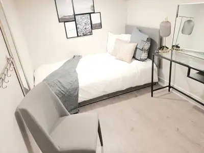 A Private Room for Rent (Female)