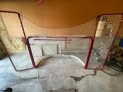 Hockey net plus accessories, View more