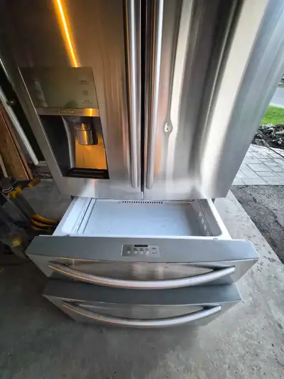Samsung Refrigerator RF24FSEDBSR, View more