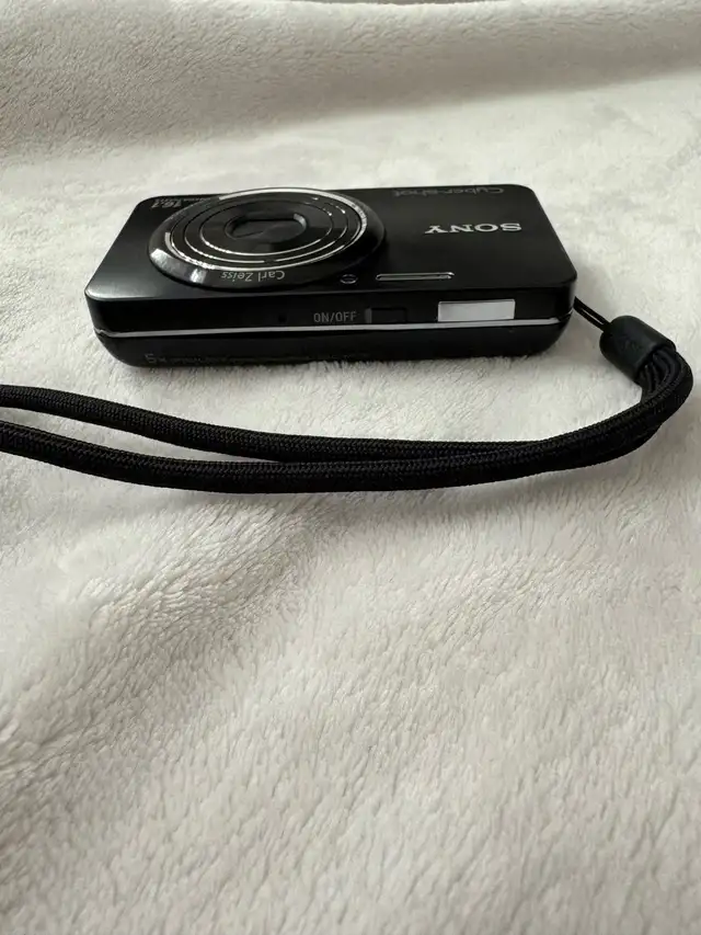 Sony Cyber-shot DSC-W570 16.1 Mega Pixels in Cameras & Camcorders in Oakville / Halton Region - Image 5