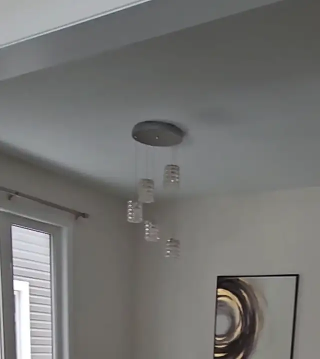 Chandelier in Indoor Lighting & Fans in Ottawa - Image 3