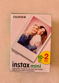 FujiFilm Instax Mini Film