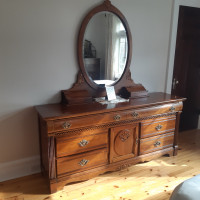 Solid Wood Dresser with Mirror and Jewelry boxes