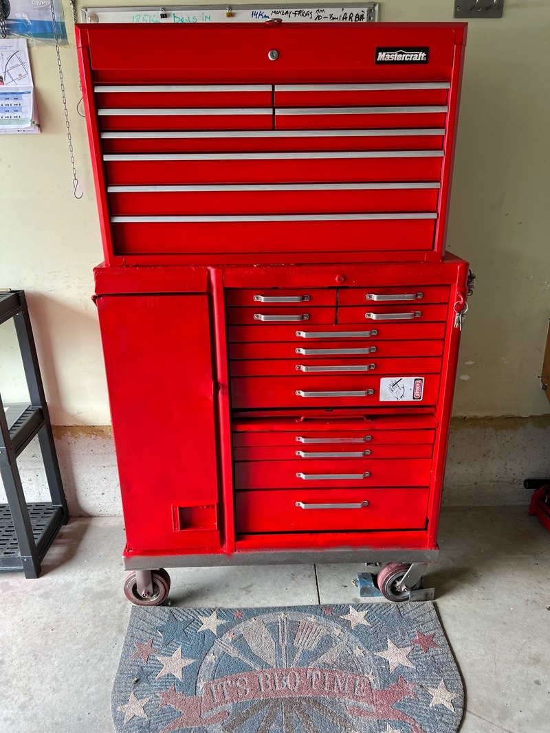 HeavyDuty toolbox with hundreds of tools Tool Storage & Benches