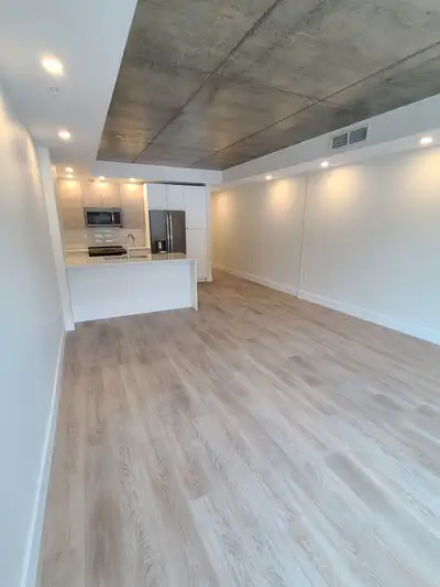 The Crane offers you elegant, upscale, downtown living, in one of Halifax’s most desirable districts...