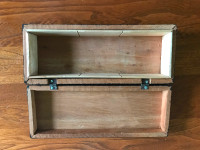 Petite boîte artisanale en bois