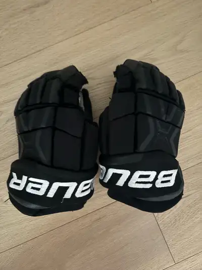 Bauer supreme black size 11 hockey gloves, View more