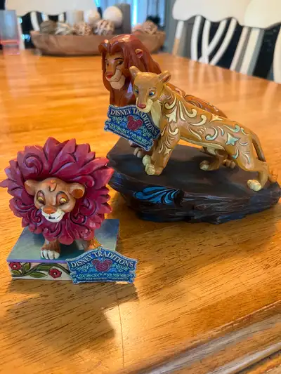 Disney Traditions Jim Shore Lion King Simba and Love At Pride Rock Figurine. Excellent condition wit...