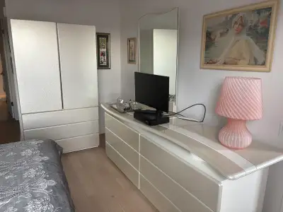 Ensemble chambre complet Queen – commode double + armoire, View more