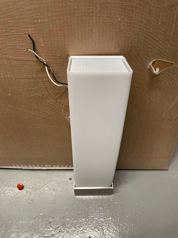 New and Slightly Used Wall Sconces in Indoor Lighting & Fans in Edmonton - Image 2