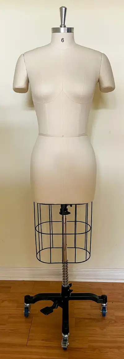 Female Dress Form Mannequin – Size 6 – Pinnable with Collapsible Shoulders and Back Cage (White) Per...