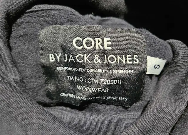 Brand name sweaters men in Men's in Edmonton - Image 6