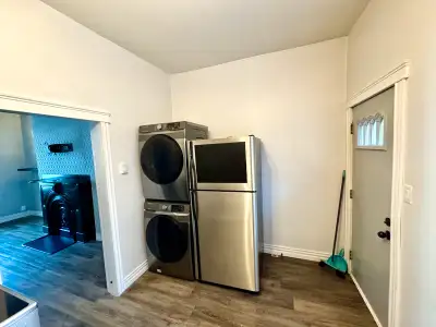 A gorgeous spacious furnished 1 bedroom apartment/unit with in-unit washing machine and dryer, dish...