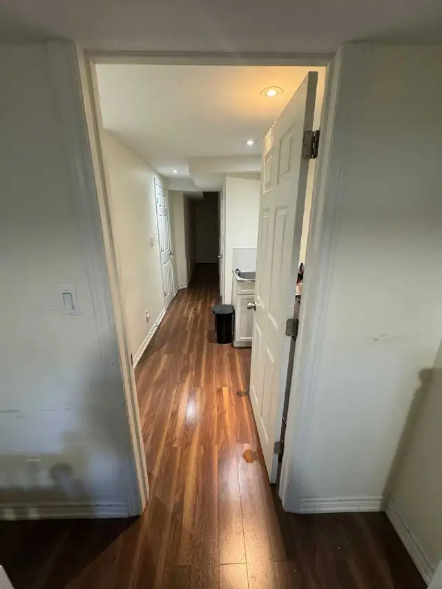 Basement room for rent clean in Room Rentals & Roommates in Mississauga / Peel Region - Image 8