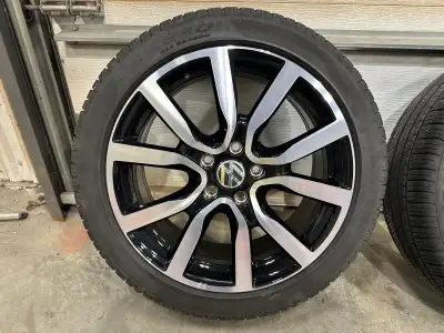 Mag original Volks acheter neuf au concessionnaire en Avril 2025. Modèle Serron 18 x 7.5 ET 51 5x112...