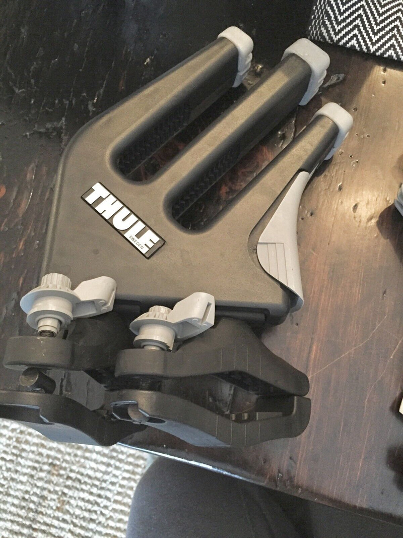 Thule 575 snowboard carrier sale