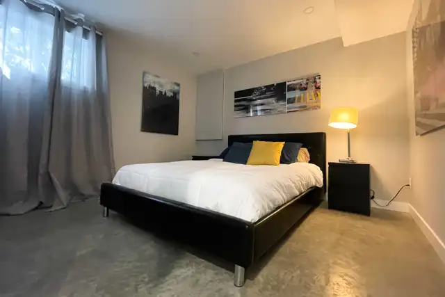 Chalet en bord d'eau à Bromont in Quebec in Canada - Image 6