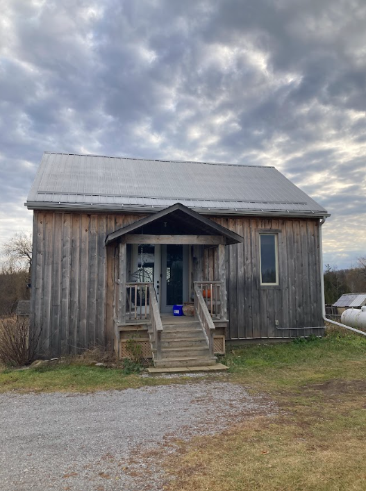 Room for Rent - Female individual in Room Rentals & Roommates in Peterborough - Image 2