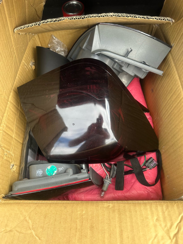  Driver side mirror and tail lights for a Chevy Cruz  in Cars & Trucks in London - Image 2