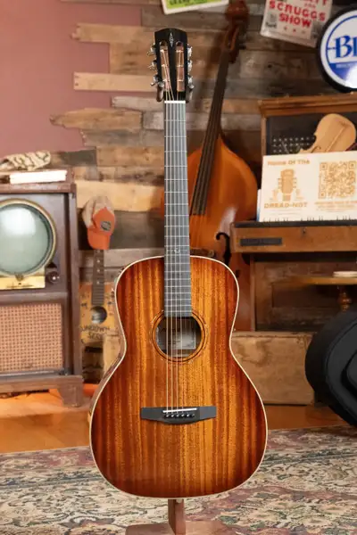 Alvarez LT66e Daybreak Laureate 000-12, View more