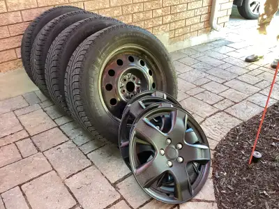 4….18 inch Michelin winter tires, rims and covers From Hyundai Santa Fe sport Size-235/60R 18 Bolt p...