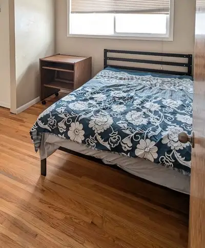 Room available for FEMALES only