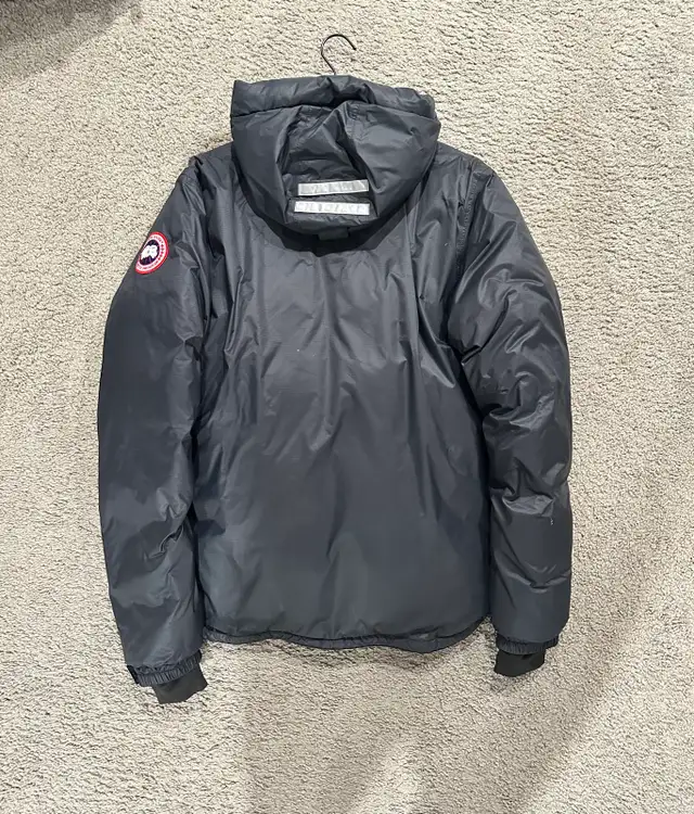 Canada Goose Mountaineer Jacket in Men's in Calgary - Image 3