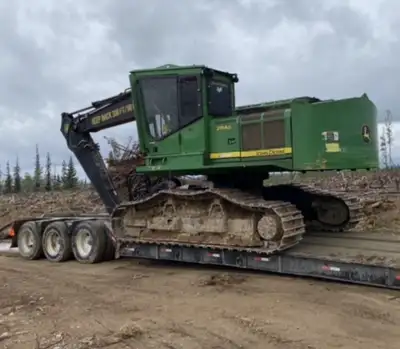 2014 2154D John Deere Processor with 622B Head. Newer engine. Approx 16,000 hours