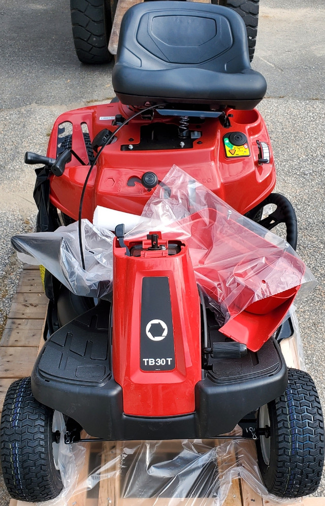 Troy-Bilt Compact Riding Lawn Mower TB30T in Lawnmowers & Leaf Blowers in Bedford