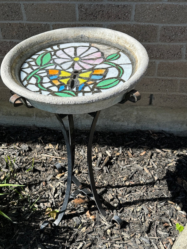 Bird Bath With Stand in Outdoor Décor in London