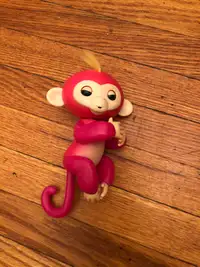 Fingerlings pink monkey