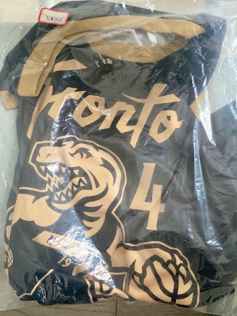 TORONTO RAPTORS GOLD AND BLACK SLEEVELESS JERSEY DRI FIT NEW IN in Men's in City of Toronto