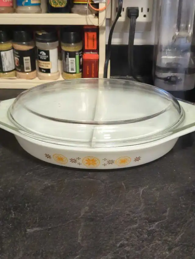 Vintage Pyrex 1 1/2 Quart429387215358535680