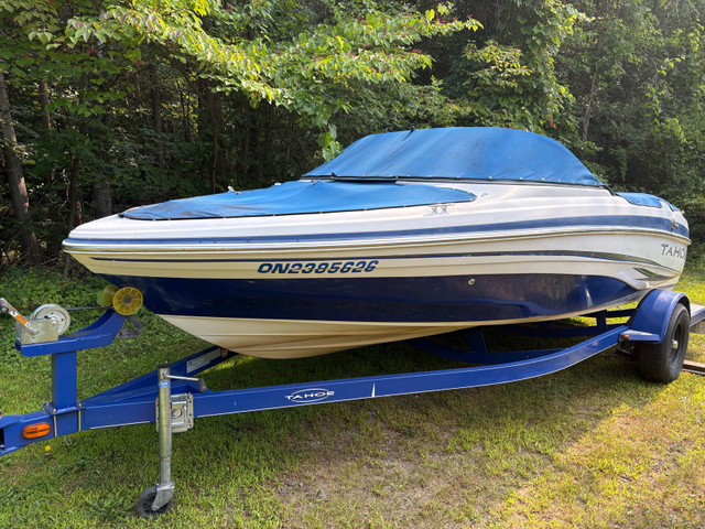 2011, Tahoe QSi Bowrider in Powerboats & Motorboats in Kingston - Image 2