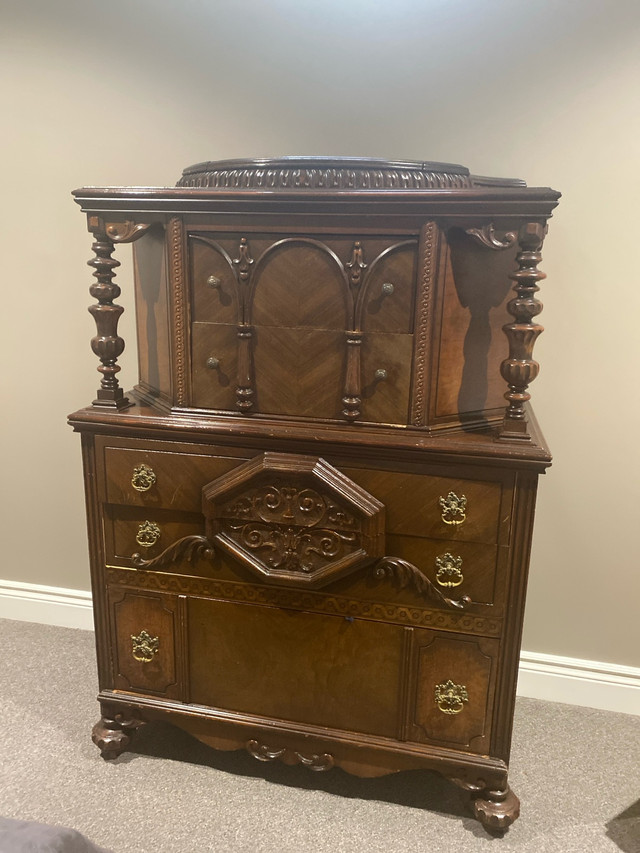 Antique bedroom set in Multi-item in Mississauga / Peel Region - Image 2
