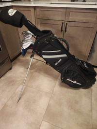 Tommy Armour RIGHT Golf Clubs with Stand Bag