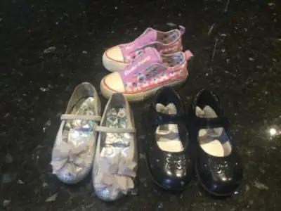 Hatley "Flower Power" Toddler size 8 shoes, View more