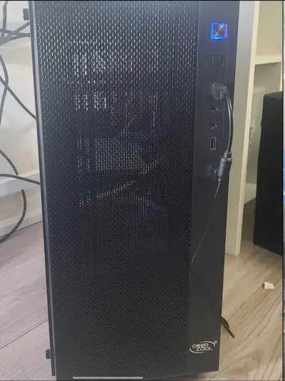 This gaming desktop features an Intel processor paired with a Radeon RX 580 graphics card, 16GB of R...