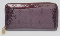 LOUIS VUITTON Amarante Monogram Vernis Leather Zippy Wallet